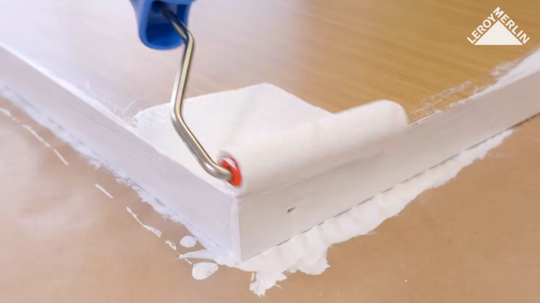 pintar puerta de madera